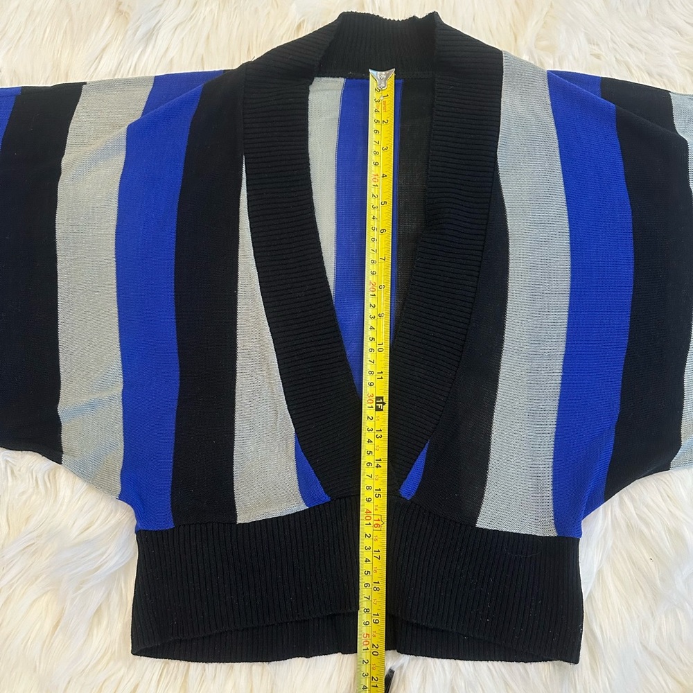 Multi - Colored Cropped Sweater - Picture 8 of 9